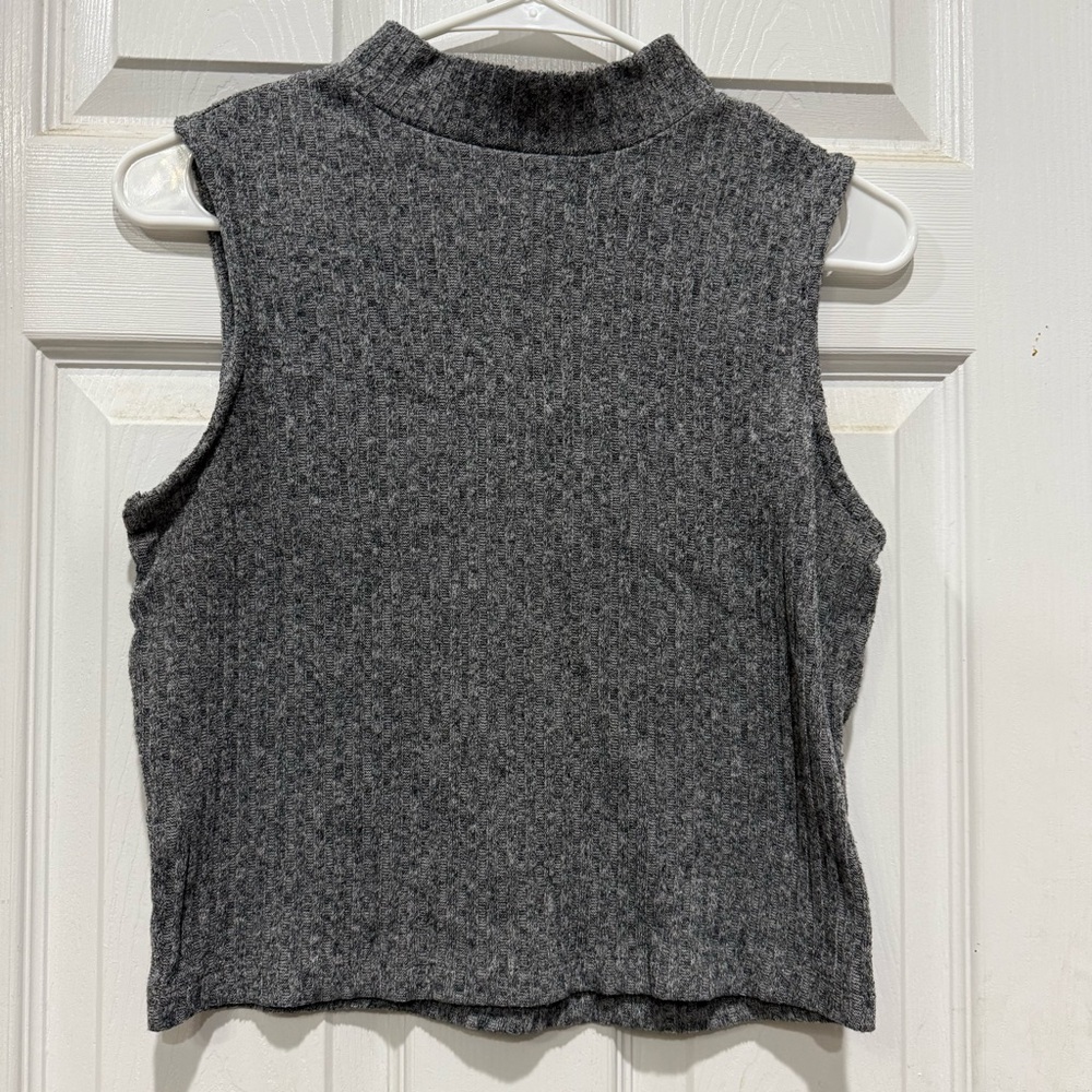 No Boundaries Gray Ribbed Crop Tank Top